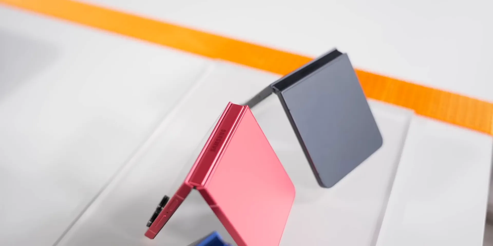 Galaxy Z Flip 7 slimmer design compared to Z Flip 6