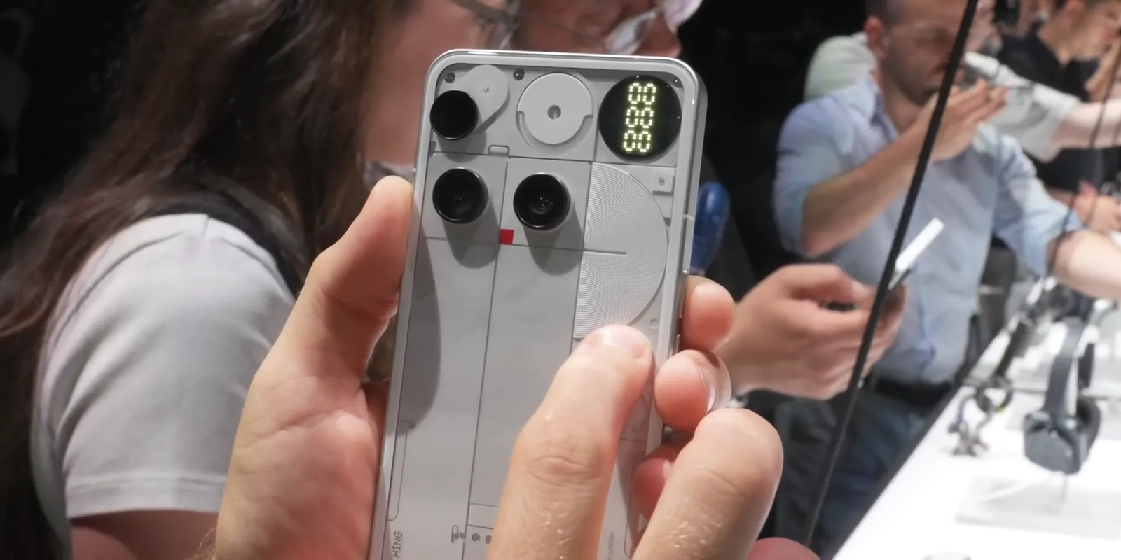 Glyph matrix on Nothing Phone 3