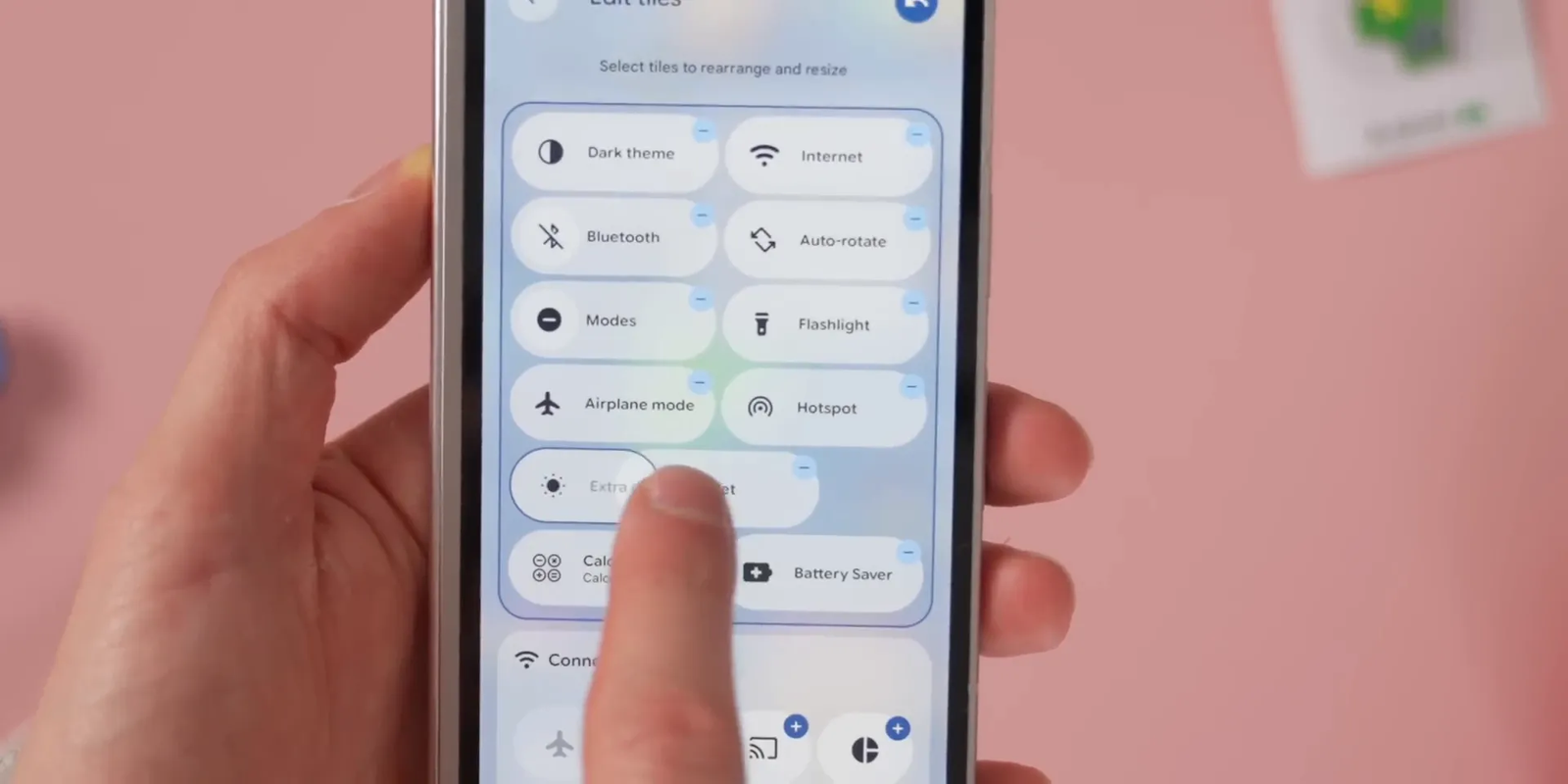 Resizable quick setting panels with pill-shaped toggles