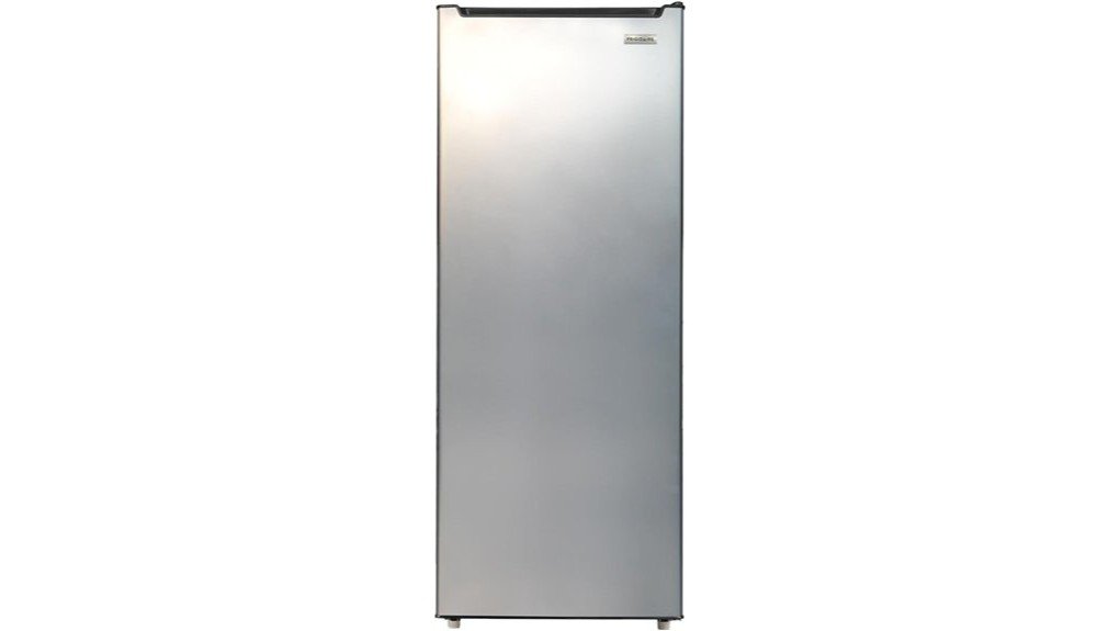 spacious fridge and freezer